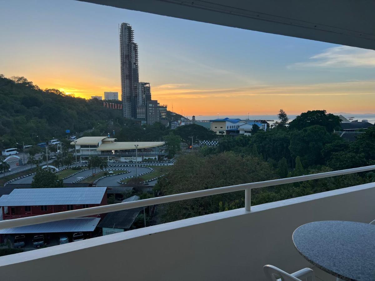 The Monaco Residence Pattaya Exterior photo